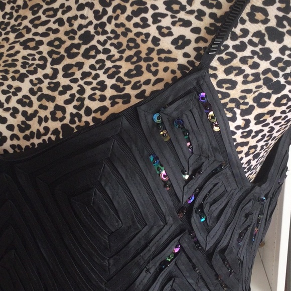 Drop waist dress by Hong Ni Collection - Picture 2 of 6